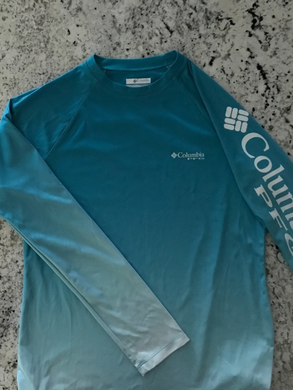 Columbia Omni-shade SPF rash guard, L, women, ocean or vacation ready